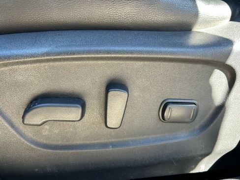 Used 2017 Nissan Rogue Sport SL w/ SL Premium Package image 11