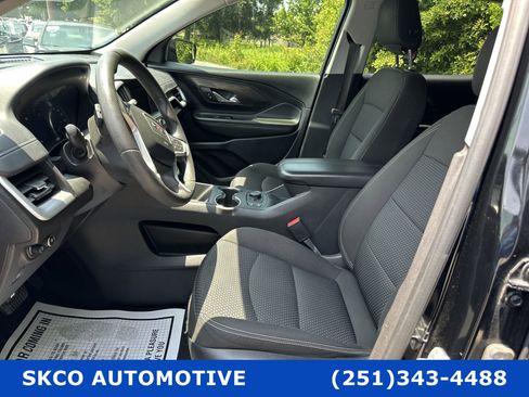 Used 2022 GMC Terrain SLE w/ Driver Convenience Package image 11