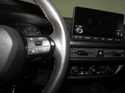 Certified 2025 Honda HR-V Sport image 6