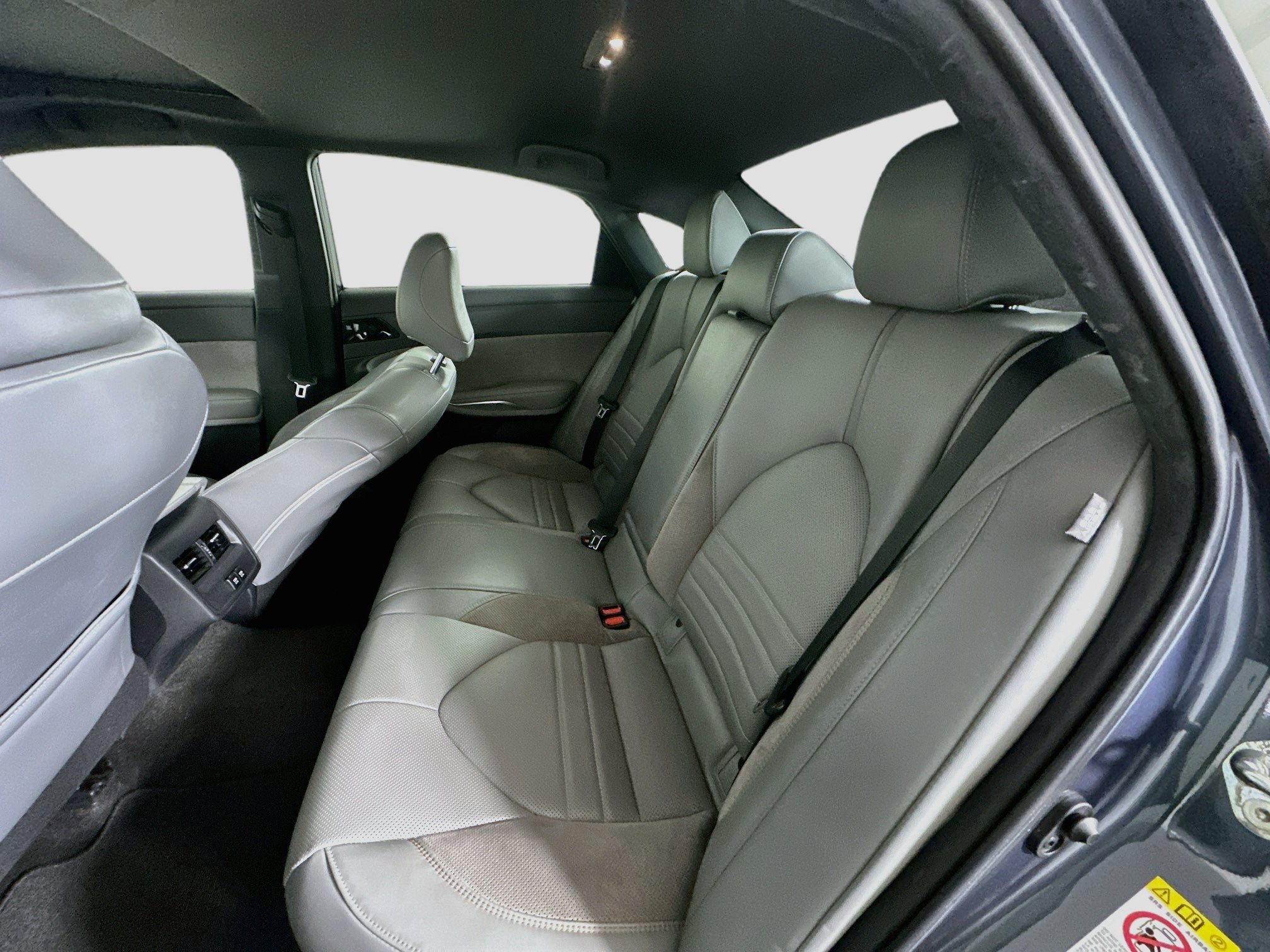 Used 2019 Toyota Avalon XSE w/ Preferred Accessory Package FWD image 26