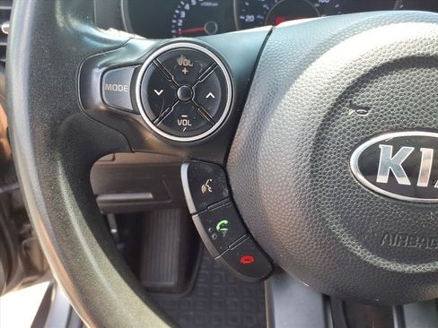 Used 2016 Kia Soul w/ Convenience Package FWD image 29