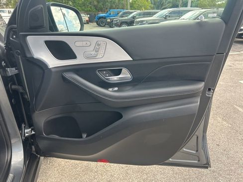 Used 2024 Mercedes-Benz GLE 450e 4MATIC image 23