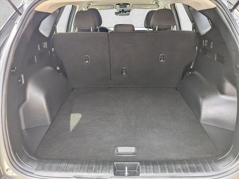 Used 2023 Hyundai Tucson SE FWD image 6