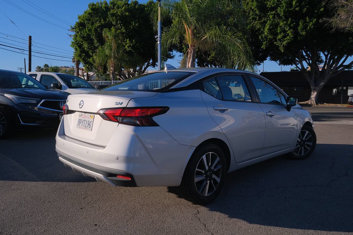 Used 2021 Nissan Versa SV FWD image 5