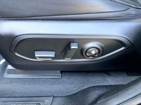 Certified 2023 Jeep Grand Cherokee L Limited AWD/4WD image 28