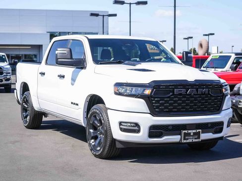New 2026 RAM 1500 Big Horn AWD/4WD image 3