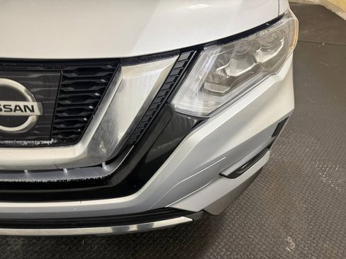 Used 2017 Nissan Rogue SL w/ SL Premium Package image 5