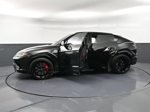 Used 2024 Lamborghini Urus S AWD/4WD image 39