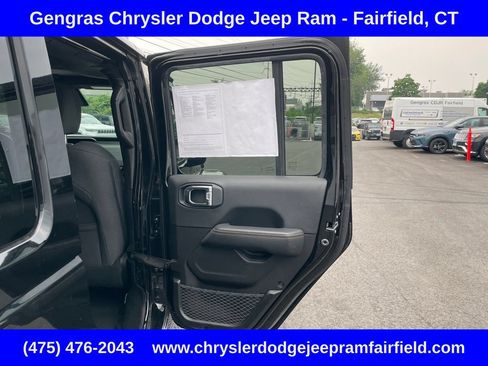 Certified 2025 Jeep Wrangler Unlimited Sahara AWD/4WD image 26