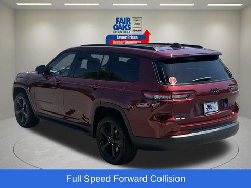 Used 2024 Jeep Grand Cherokee L Altitude AWD/4WD image 9