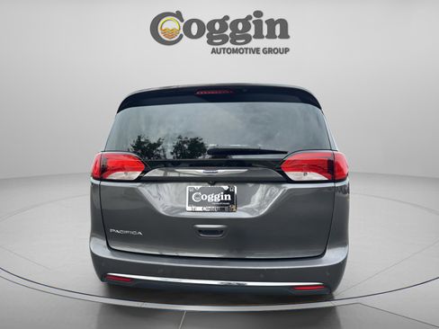 Used 2019 Chrysler Pacifica Touring-L Plus w/ Tire & Wheel Group image 5