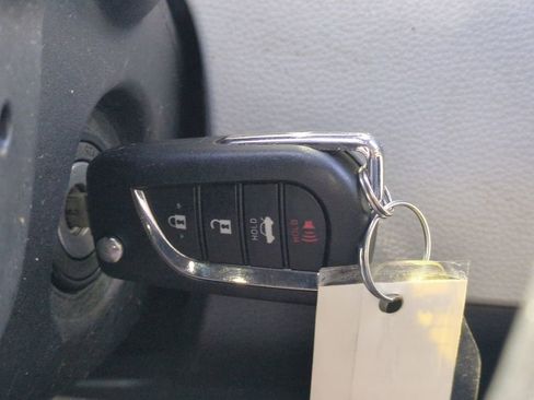 Used 2022 Toyota Corolla LE image 26