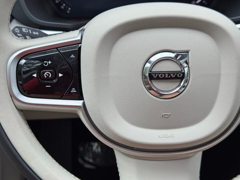 Used 2025 Volvo XC60 B5 Plus w/ Climate Package AWD/4WD image 21