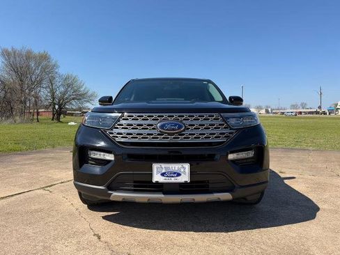 Certified 2022 Ford Explorer Limited w/ Limited Technology Package image 2
