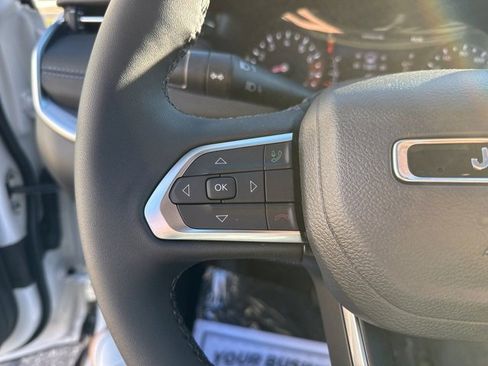 New 2026 Jeep Compass Latitude image 24