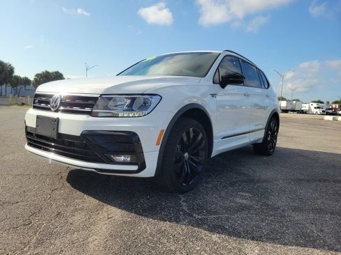 Used 2021 Volkswagen Tiguan SE R-Line AWD/4WD image 2