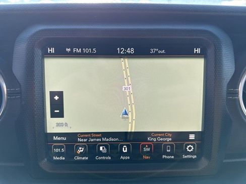 Used 2018 Jeep Wrangler Unlimited Sahara image 18