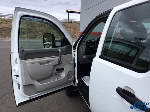 Used 2013 GMC Sierra 3500 W/T w/ Snow Plow Prep Package image 44