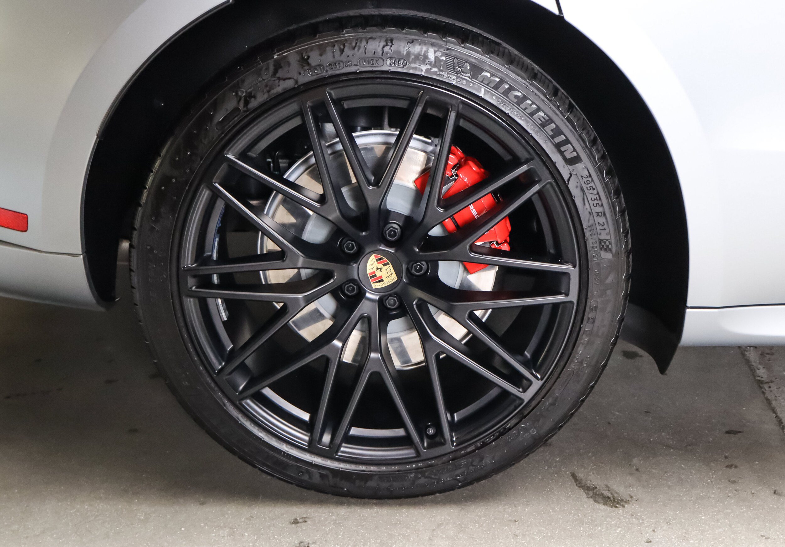 Certified 2025 Porsche Macan GTS AWD/4WD image 15