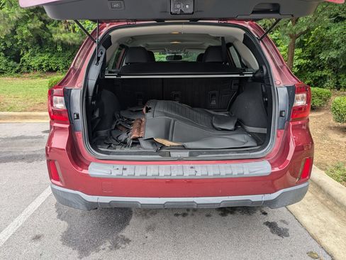 Used 2016 Subaru Outback 2.5i Limited AWD/4WD image 31