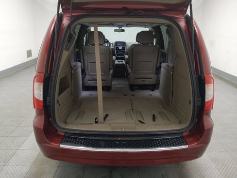 Used 2016 Chrysler Town & Country Touring w/ Driver Convenience Group image 29