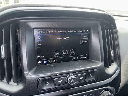 Used 2020 Chevrolet Colorado W/T RWD image 12