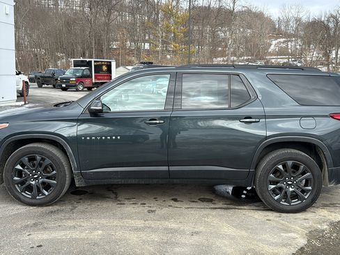 Used 2021 Chevrolet Traverse RS image 4