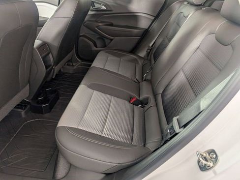 Certified 2026 Chevrolet Trax LT w/ Sunroof Package FWD image 25