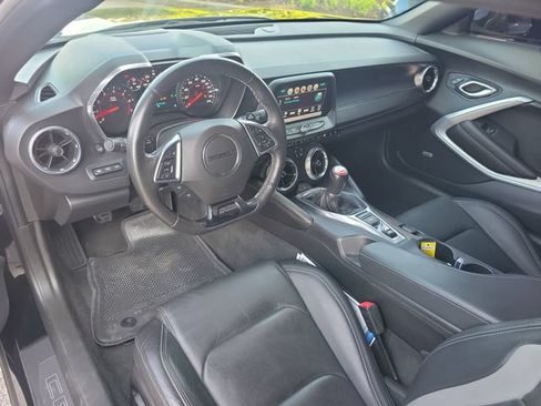 Used 2017 Chevrolet Camaro SS RWD image 12