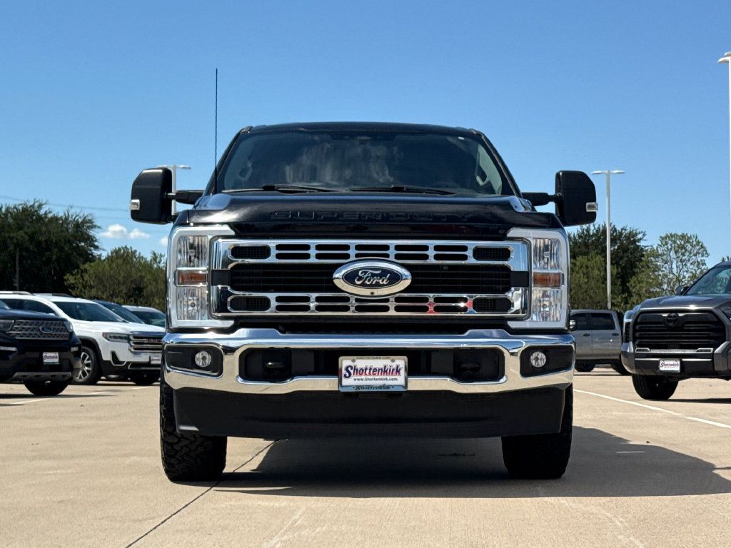 Used 2023 Ford F350 XLT w/ 360-Degree Camera Package AWD/4WD image 2