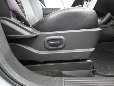 Used 2013 Ford Edge SEL image 43