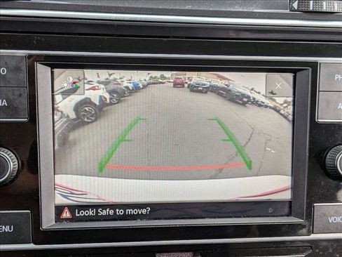 Used 2022 Volkswagen Tiguan S FWD image 15