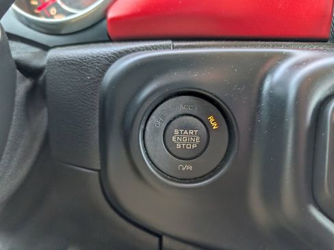 Used 2018 Jeep Wrangler Unlimited Rubicon w/ LED Lighting Group image 19