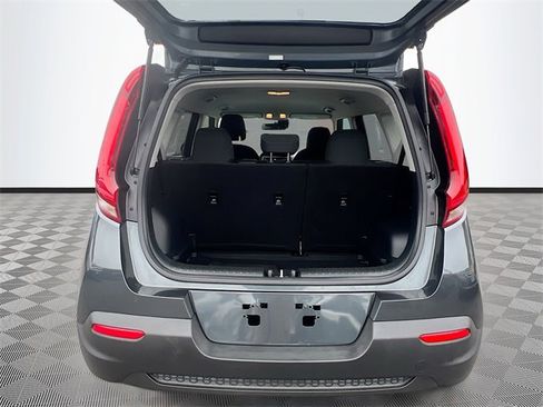 Used 2021 Kia Soul S image 23