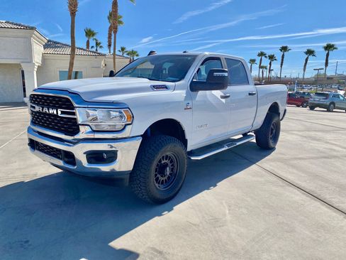 Used 2024 RAM 2500 Big Horn w/ Off Road Package AWD/4WD image 3