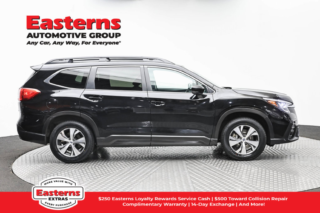 Used 2025 Subaru Ascent Premium AWD/4WD image 5