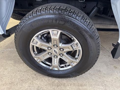 Used 2023 Ford F150 XLT w/ XTR Package image 33