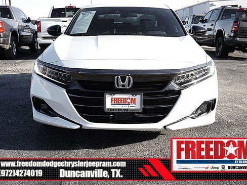 Used 2022 Honda Accord Sport image 8