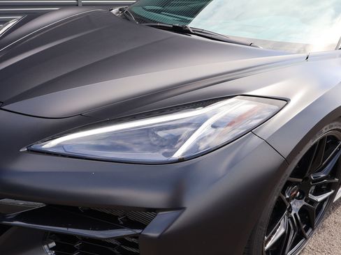 Used 2024 Chevrolet Corvette Z06 w/ Z07 Performance Package RWD image 9