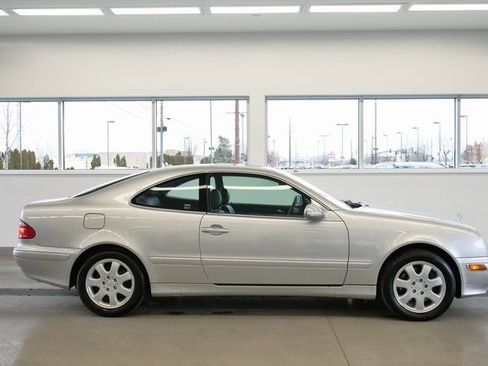 Used 2002 Mercedes-Benz CLK 320 Coupe image 7