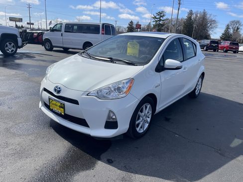 Used 2014 Toyota Prius C Three image 4