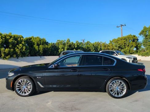 Certified 2023 BMW 530e w/ Convenience Package image 9