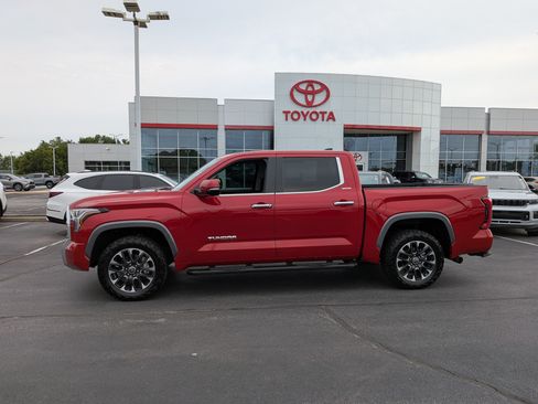 Used 2024 Toyota Tundra Limited AWD/4WD image 5
