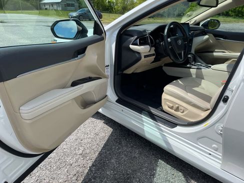 Used 2024 Toyota Camry XLE w/ Navigation Package FWD image 10