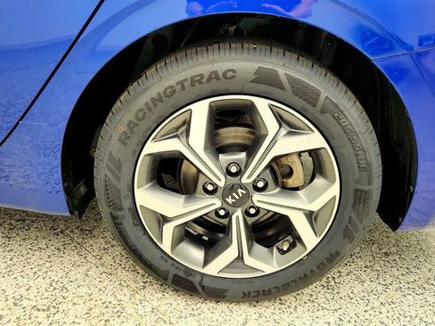 Used 2019 Kia Forte LXS image 9