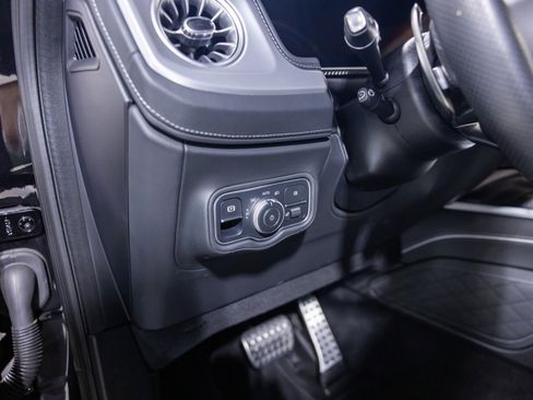 Used 2025 Mercedes-Benz G 63 AMG 4MATIC image 38