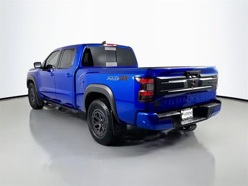 Used 2025 Nissan Frontier PRO-4X w/ Pro Convenience Package image 9