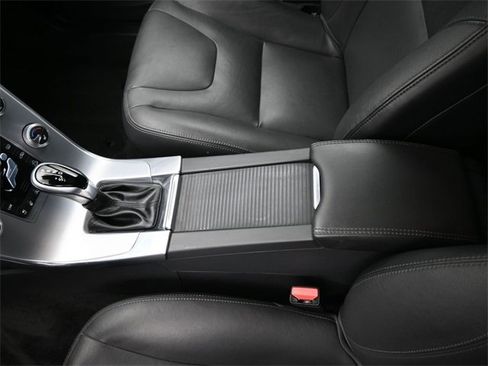 Used 2018 Volvo V60 T5 Cross Country w/ Convenience Package image 32