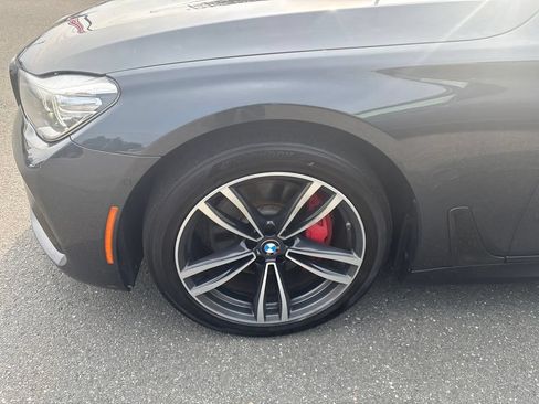 Used 2017 BMW 740i xDrive AWD/4WD image 9