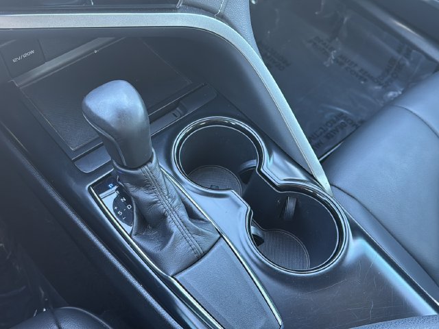 Used 2019 Toyota Camry SE w/ Convenience Package FWD image 35